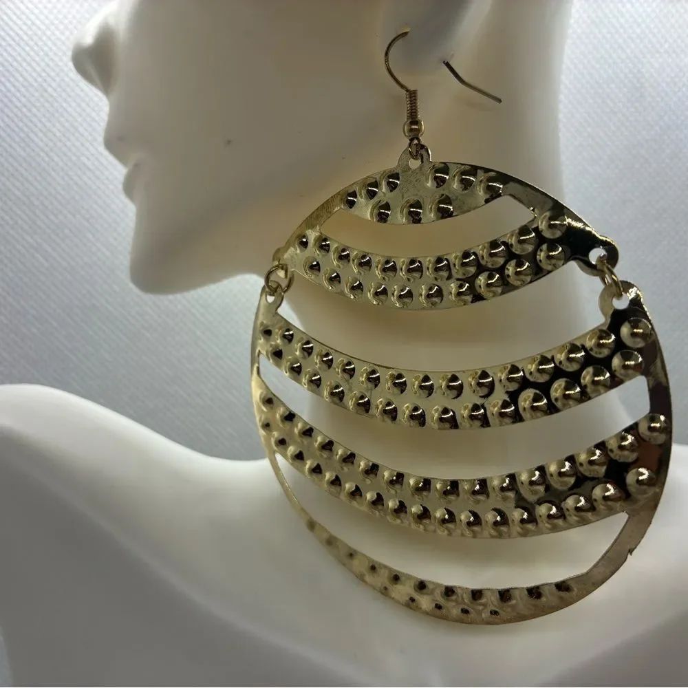 Gold Fashion Jewelry Hoop Earrings Pretty Picks Exclusive  ✨